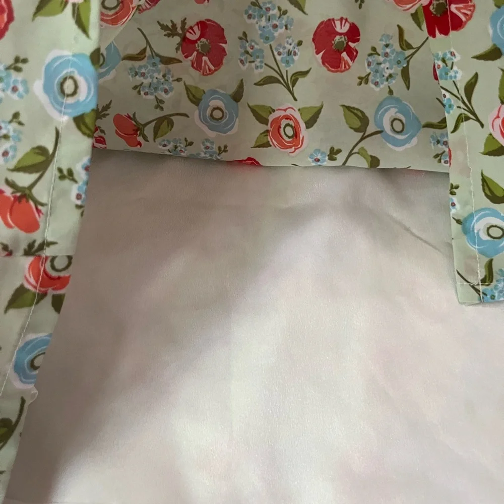 NWOT! Adorable floral mini skirt - Picture 3 of 3